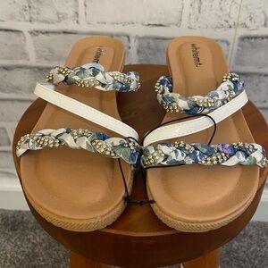 NWOT Women’s Whitemt floral braid twist sandals with jewels Size 6